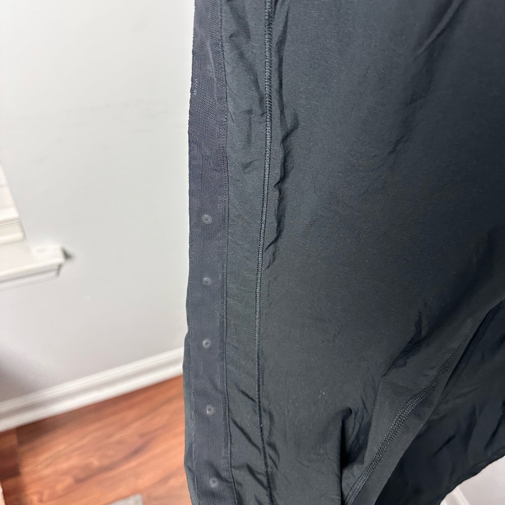 Lululemon Tearaway Pant Black size 4 - Picture 12 of 12